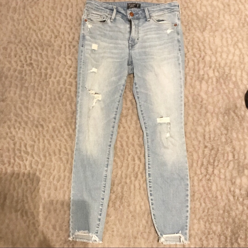 Abercrombie lightwash Harper jeans